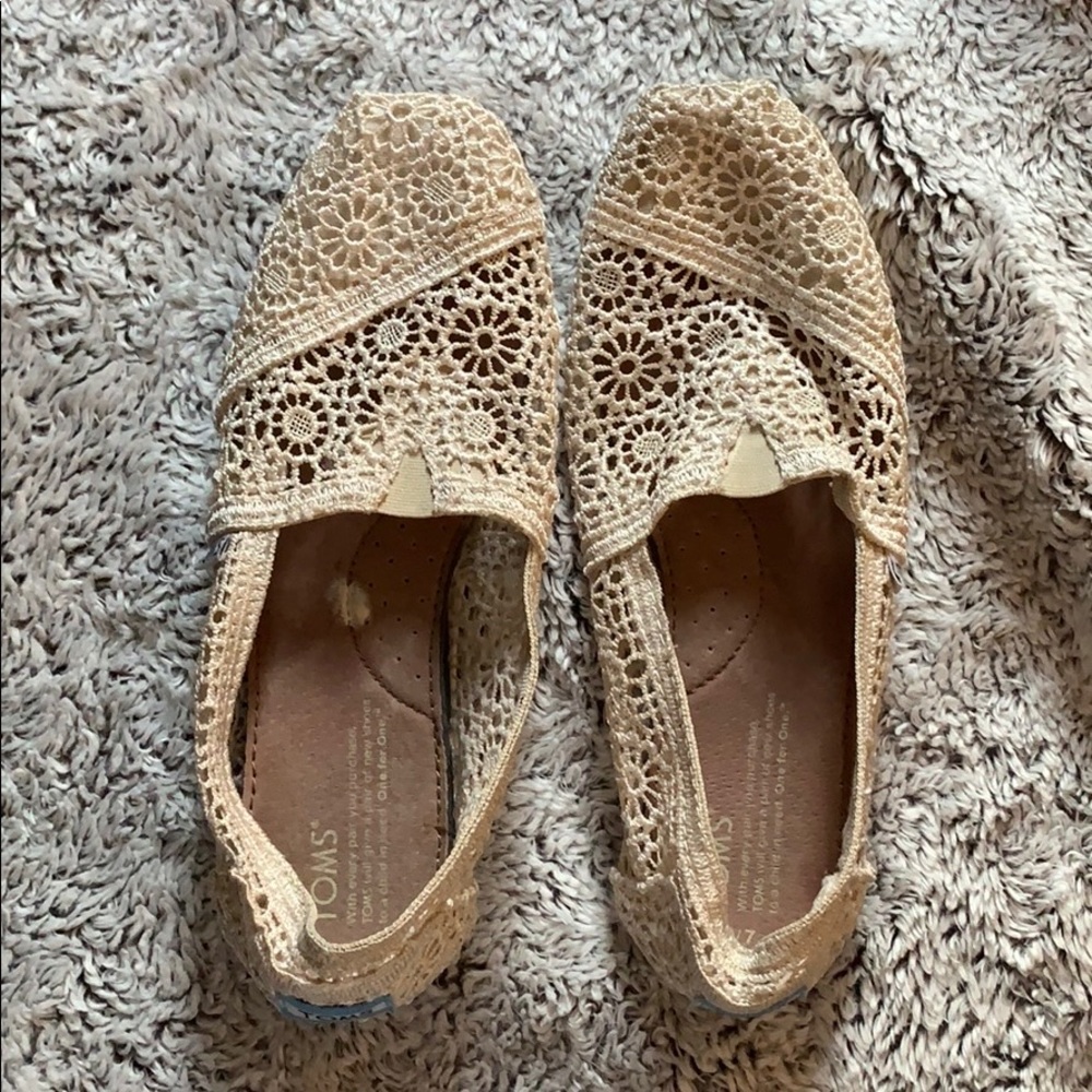 Toms